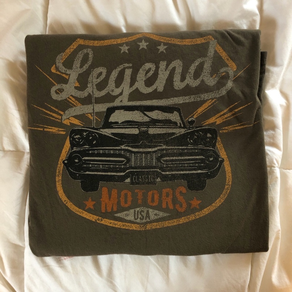 Vintage green car t-shirt